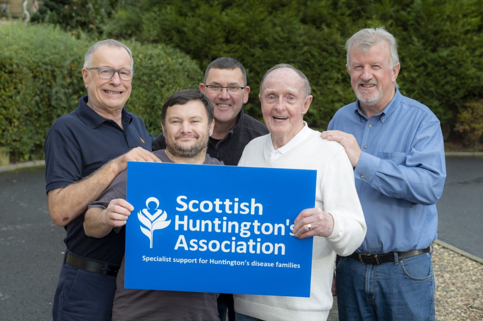 Mum facing onset of Huntington’s disease organises rock night in support of families